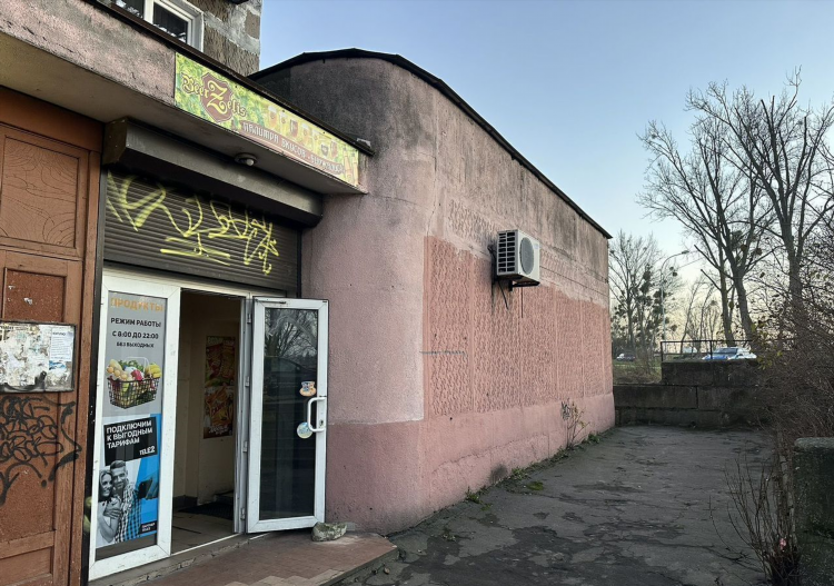 Двери на московском проспекте в калининграде