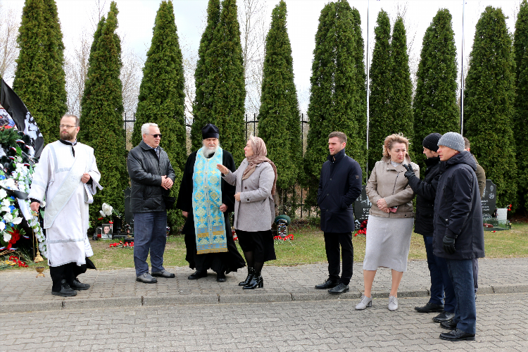 Мемориальное кладбище калининград медведевка