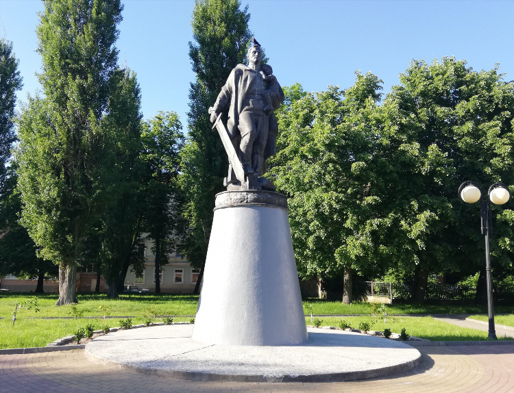 Памятник петру в калининграде