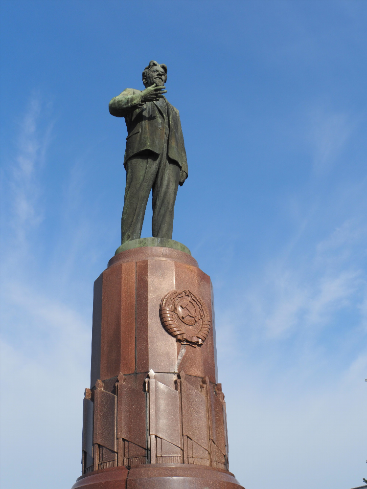 Памятник родина мать калининград