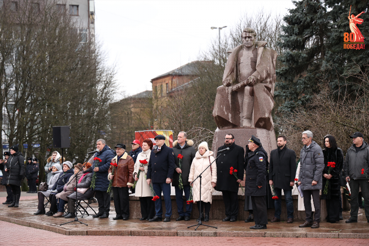 Памятник василевскому в калининграде