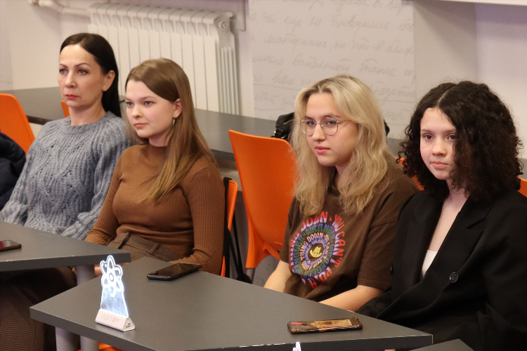 Работа для пенсионеров в калининграде женщин